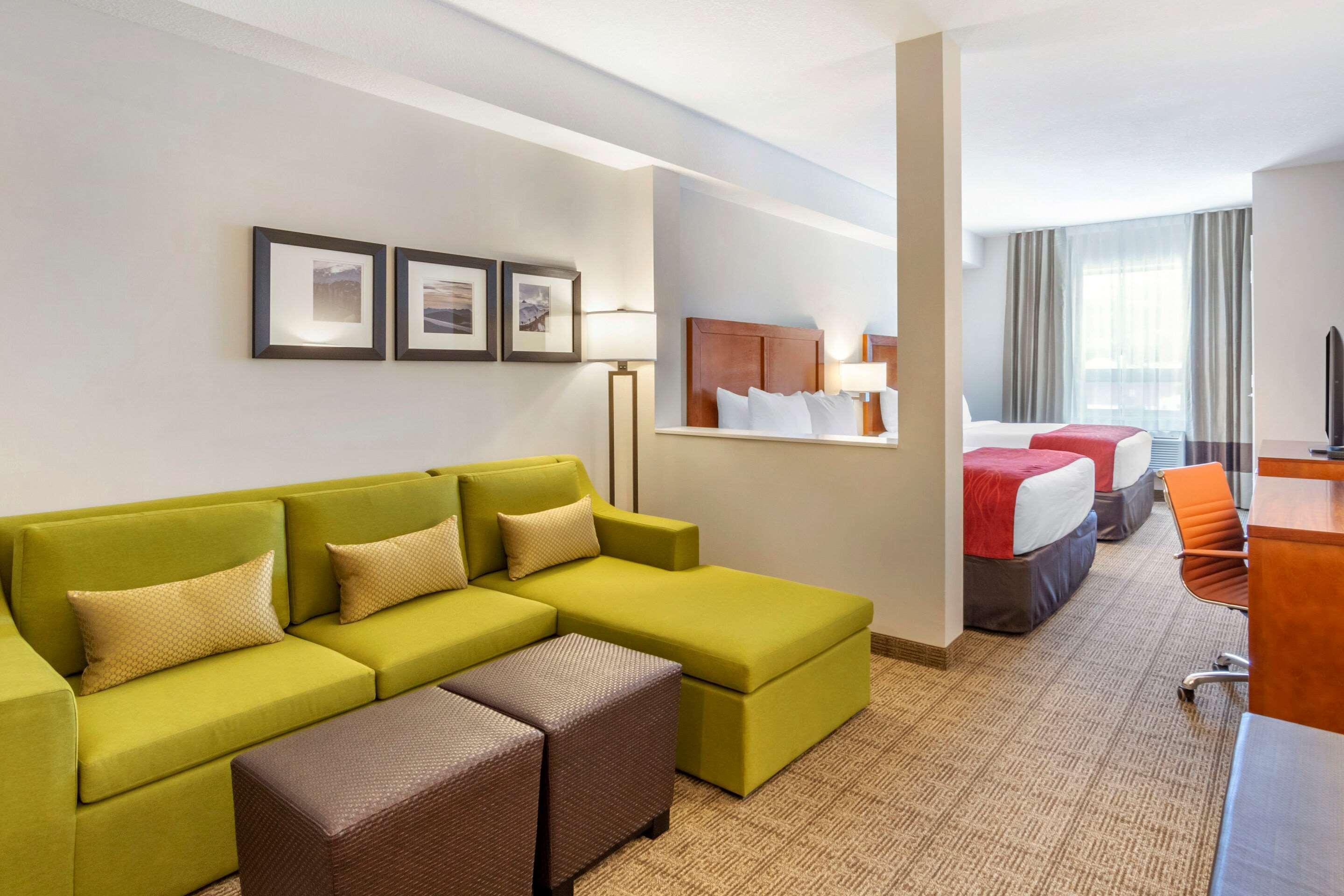Comfort Inn & Suites Valemount Buitenkant foto